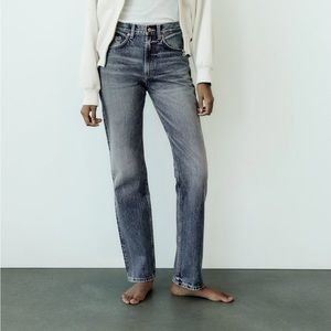 Zara TRF STRAIGHT LEG JEAN WITH HIGH WAIST size 6
